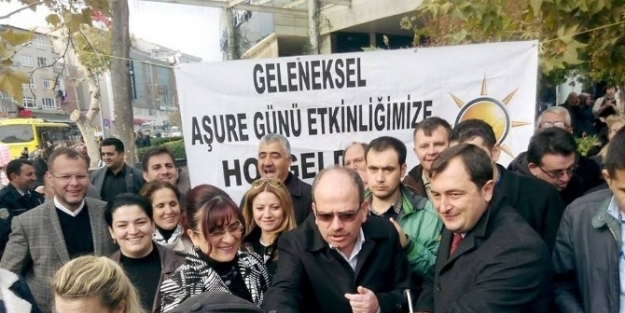Ak Parti Tekirdağ İl Başkanlığı Aşure Dağıttı