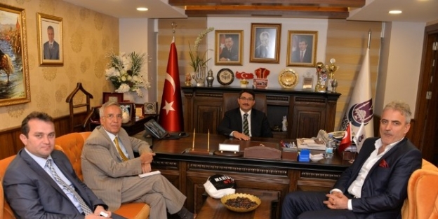 Yavuz Donat’tan, Başkan Çelik’e Hayırlı Olsun Ziyareti