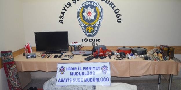 Eşya çalıp ev kuran hırsızlar yakalandı