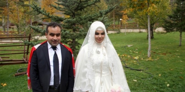 Görme Engelli Çiftin Aşkları Engel Tanımadı