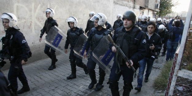 Diyarbakır'da 500 polisle dev operasyon