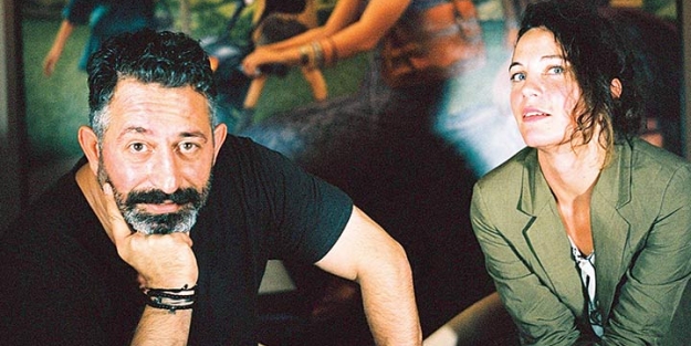 Cem Yılmaz'ın öpüşmesini beğenmedi