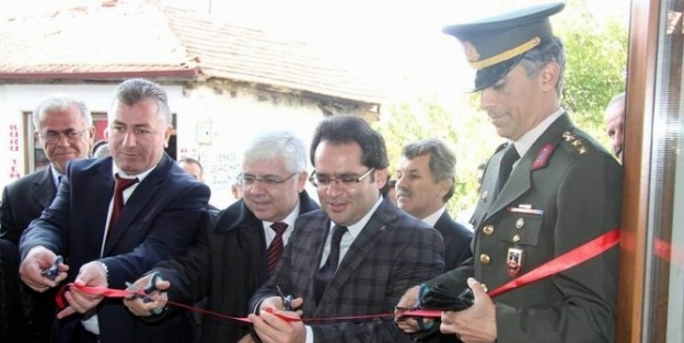 Divriği’de Ahşap Oymacılığı Sergisi Açıldı