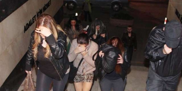 Gelinini oğlu işteyken zorla...