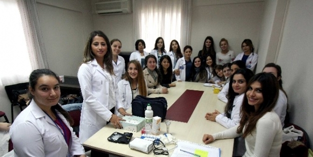 Bayraklı Belediyesi Sağlığı Evlere Götürüyor