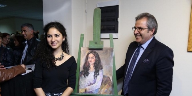 Bandırma’da ‘dünya Benim’ İsimli Resim Sergisi Açıldı