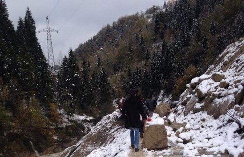 Tonya-vakfıkebir Karayolu’nda Ulaşıma Önce Heyelan Sonra Kar Darbesi