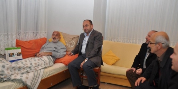 Başkan Üzülmez, Haftasonu Suadiye’de Ziyaretlerde Bulundu