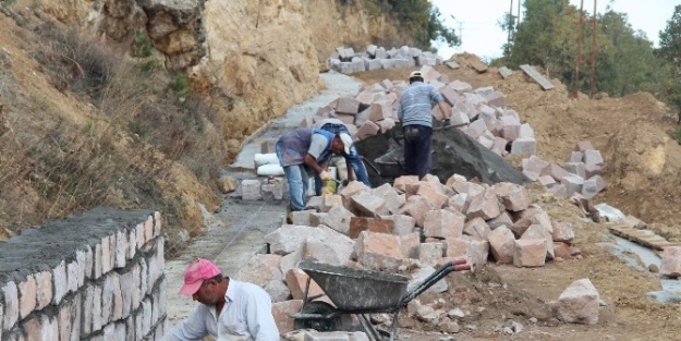 Akdağmadeni Tekke Mesire Alanı İnşaati Hızla Sürüyor