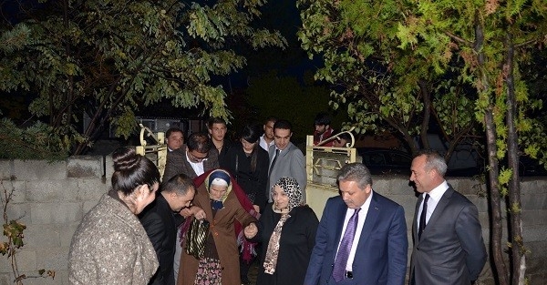 Erzincan Da Ki İhtiyaç Sahiplerine Ev Eşyası Yardımında Bulunuldu