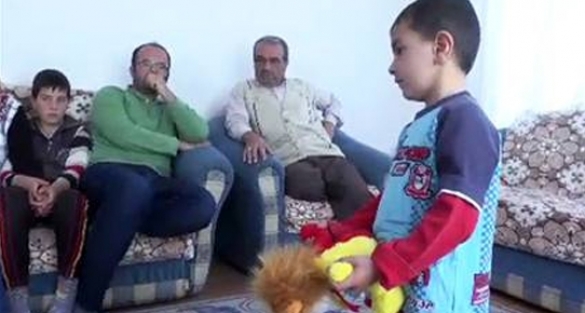 Babası göçük altında olan çocuktan yürek burkan cümle!