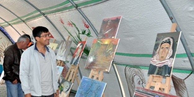 Vali Yardımcısı Öztürk Çadir Kentte İncelemelerde Bulundu.