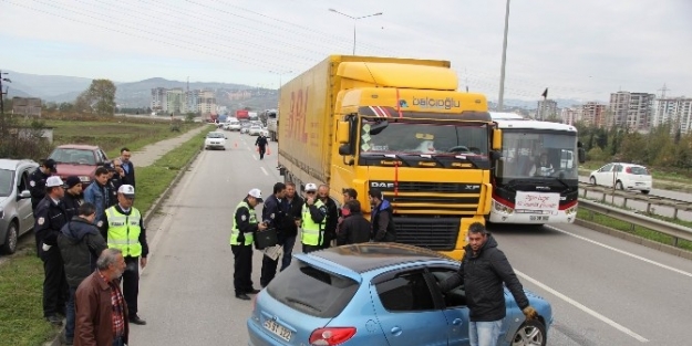 Samsun’da Tır İle Otomobil Çarpişti: 2 Yaralı