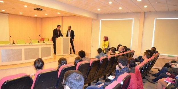 Sabah Gazetesi Ombudsmanı Altay, Genç Gazetecilerle Buluştu