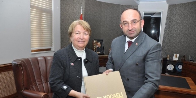 Rektör Komsuoğlu’ndan Başkan Üzülmez’e Veda Ziyareti