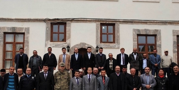 Hafik’te Köylere Hayvan Sulağı Dağıtıldı