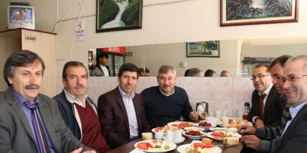 Başkan Yaralı Esnaf Sofrasında