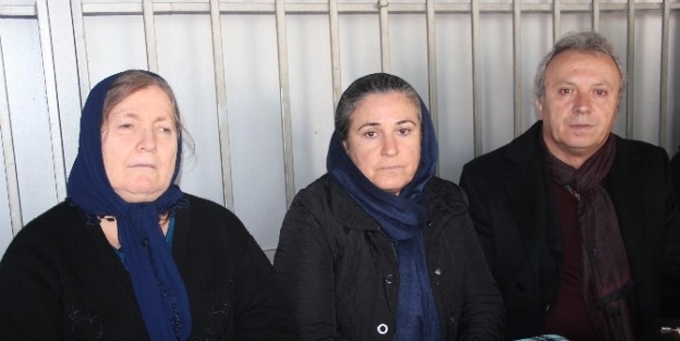 Gezi Parkı Olaylarında Ölen Gençlerin Anneleri Akhisar’da