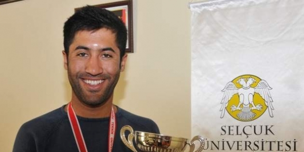 Selçuk, Dağ Bisikleti Yarışmasında Birinci Oldu