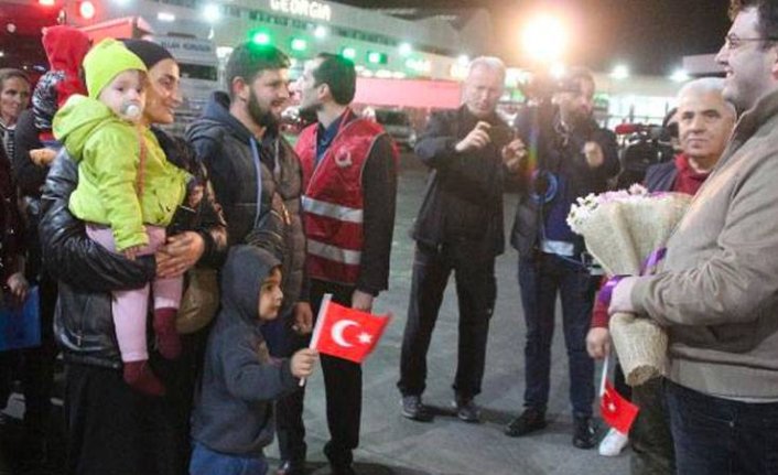 Ukrayna'da yaşayan 88 Ahıska Türkü, Türkiye'ye geldi