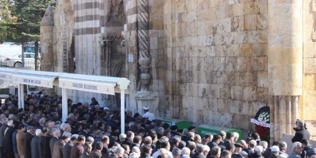 Kırşehir’in İlk Gazetesini Çikartan Ertuğrul Ersan Vefat Etti