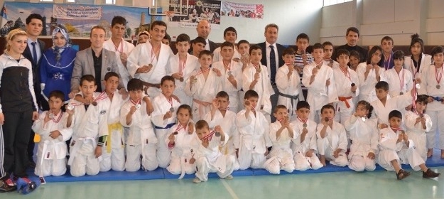 Judocular Karadeniz’de Esecek