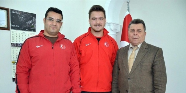 Aydınlı Antrenör Ve Sporcu Olimpiyat Hazırlık Kampına Davet Edildi