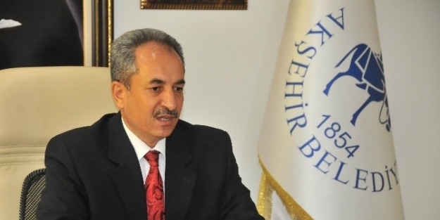 Başkan Akkaya 17 Kişinin Öldüğü Kazayı Değerlendirdi