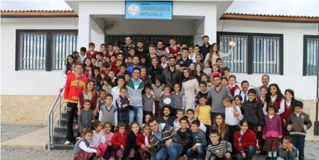 Üniversite Öğrencilerinden Ortaokul Öğrencilerine Yardım