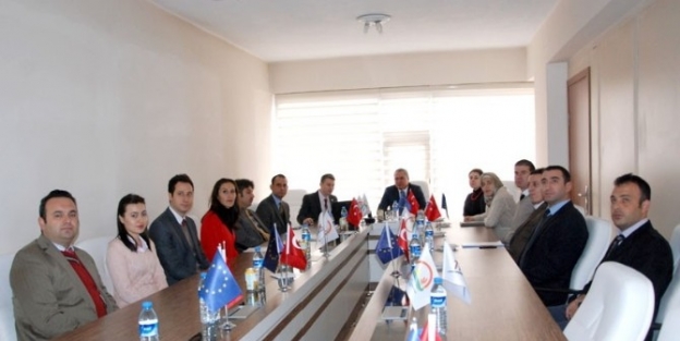 Vali’den, Tkdk’ya Ziyaret