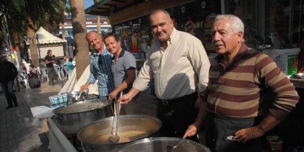 Ölüdeniz Turizmcilerinden Bereket Yemeği