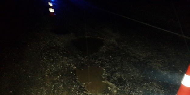 Yoldaki Çukurlara “duba”lı Çözüm