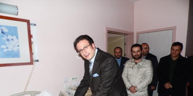 Ak Parti Palandöken İlçe Başkanlığı Hastalara Aşure Dağıttı