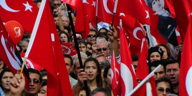 İzmir Ata’sı İçin Tekyürek Olacak