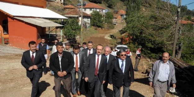 Uşak’ta Hortumzedelere 50 Bin Tl Yardım