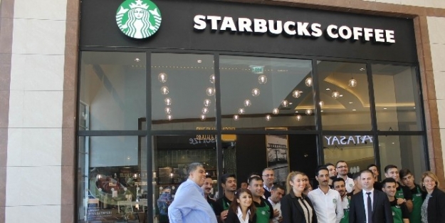 Dünyaca Ünlü Starbucks Ceylan Karavil Park’ta