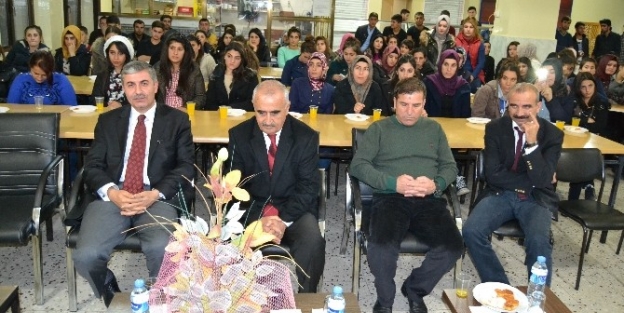 Tatvan’da ‘kariyer Günleri’ Toplantısı