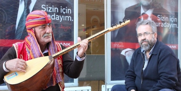 Şehir Şehir Gezen Aşık Yöresini Türküleri İle Anlatıyor