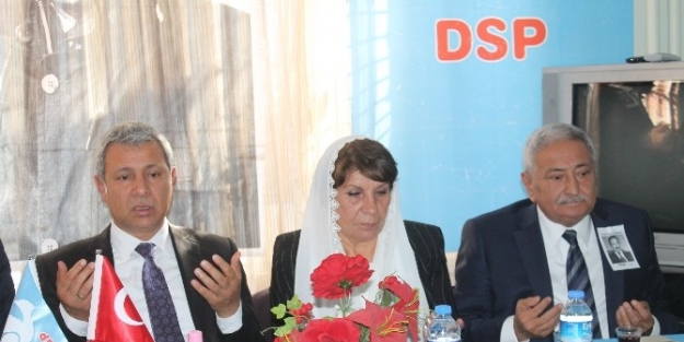 Ecevit Adana’da Anıldı