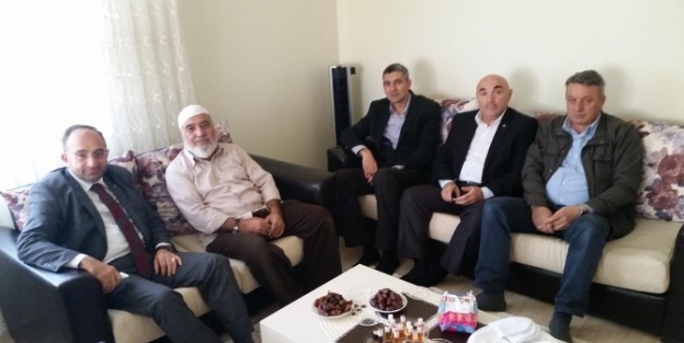 Kartepe Belediye Başkanı Üzülmez, Kartepeli Hacıları Ziyaret Ediyor