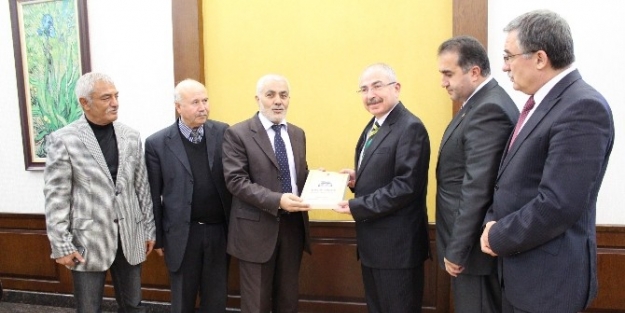 Vali Yaman Basın Mensuplarını Ağırladı