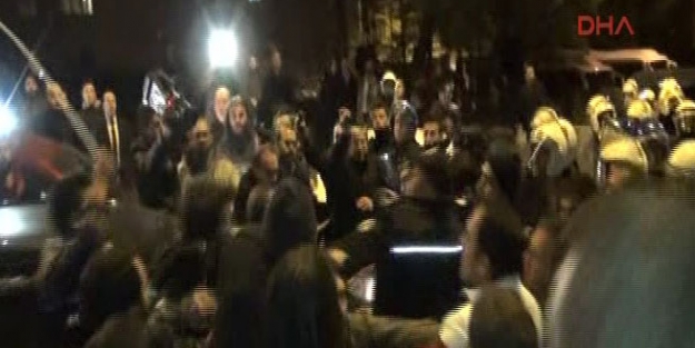 İsrail protestosuna polis müdahalesi!