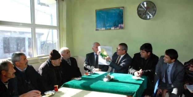 Vali Köylülerle Birlikte