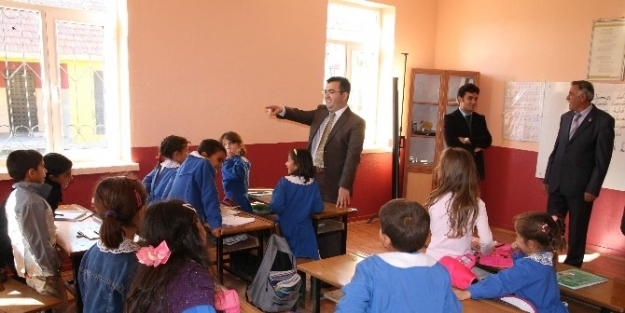 Kulu Kaymakamı Okullarda İncelemede Bulundu
