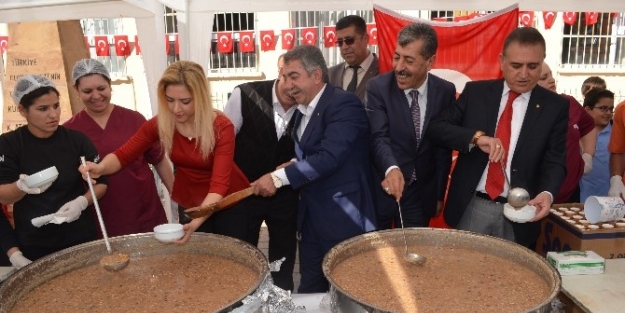 Mehmetçik İlkokulu’nda Aşure Etkinliği