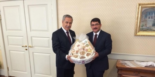 Başkan Çelik Ankara Ziyaretinde Başbakan Yardımcısı Arınç’la Buluştu