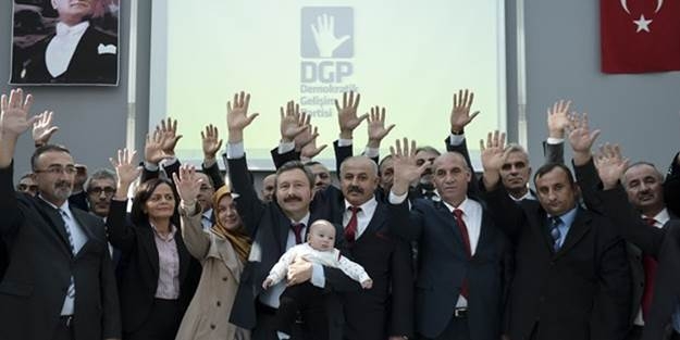 Dün kuruldu bugün ilk istifa geldi