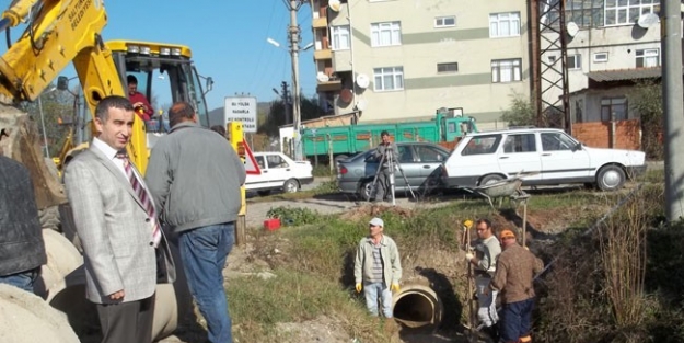 Saltukova’da Alt Yapı Çalişmalari Devam Ediyor