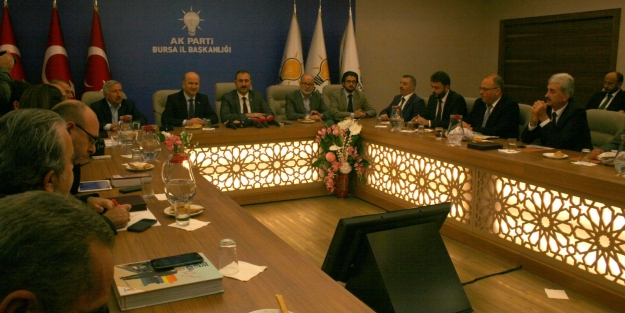 Gül "İsrail terör suçu işliyor"