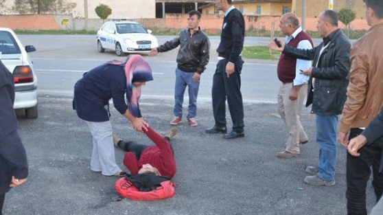 Kaçırılmak istenen kadın kendini araçtan atınca...